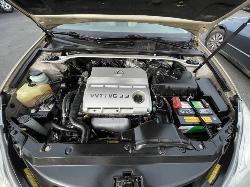 2004 Lexus ES 330