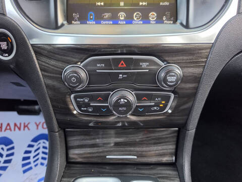 2017 Chrysler 300 Limited