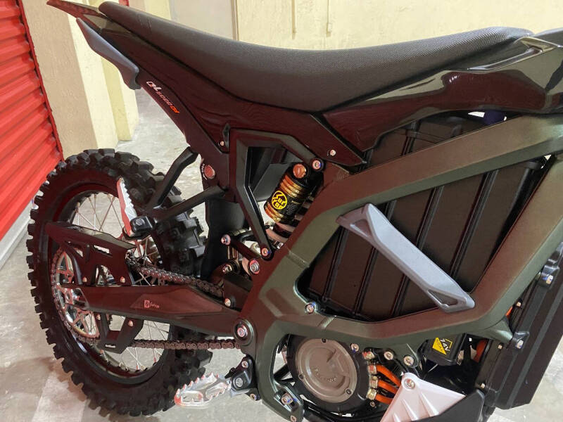 2024 SurRon Ultra bee