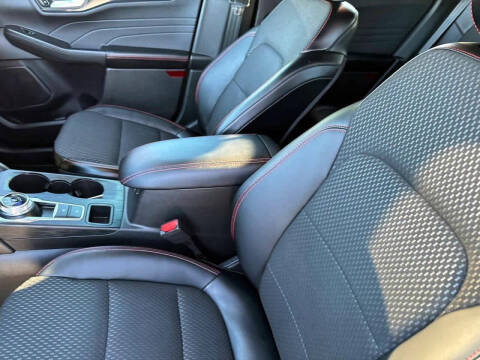 2024 Ford Escape ST-Line Elite