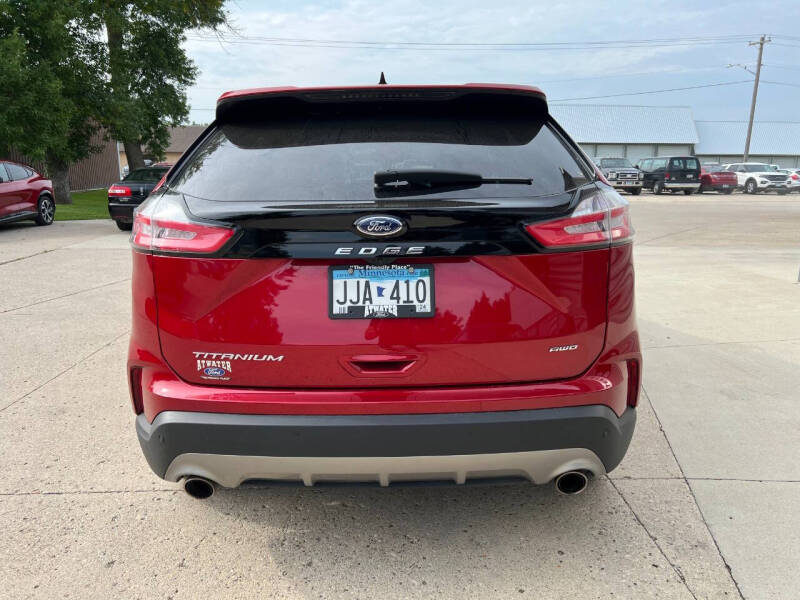 2022 Ford Edge Titanium