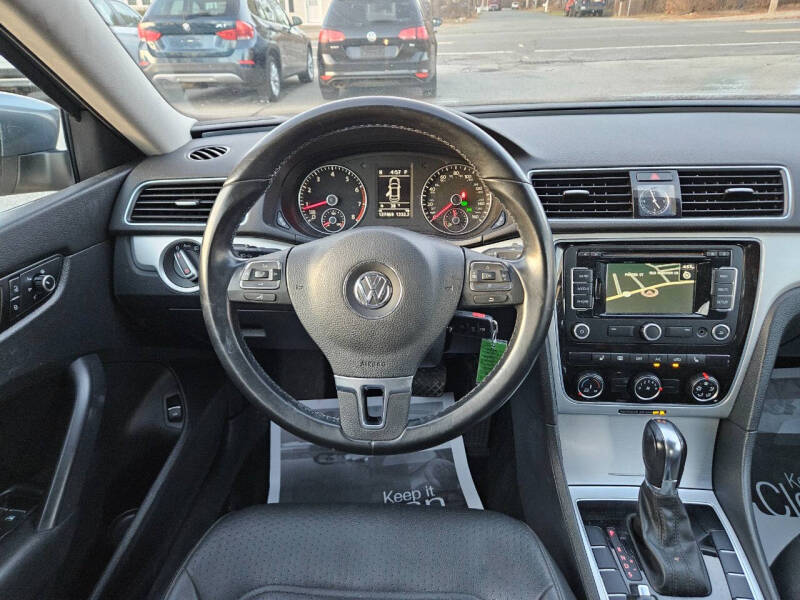 2013 Volkswagen Passat SE PZEV