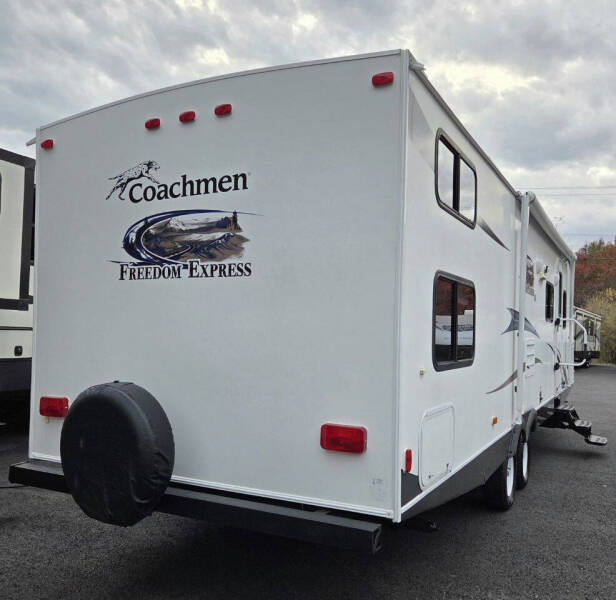 2014 Coachmen By Forest River Freedom Express