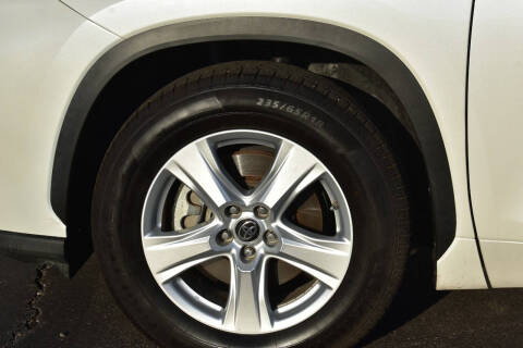 2021 Toyota Highlander LE