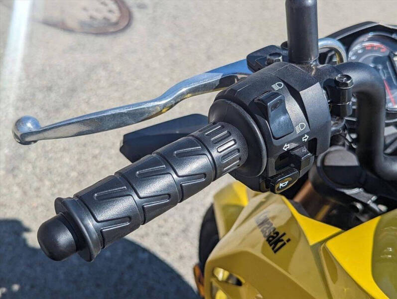 2022 Kawasaki Z125 Pro