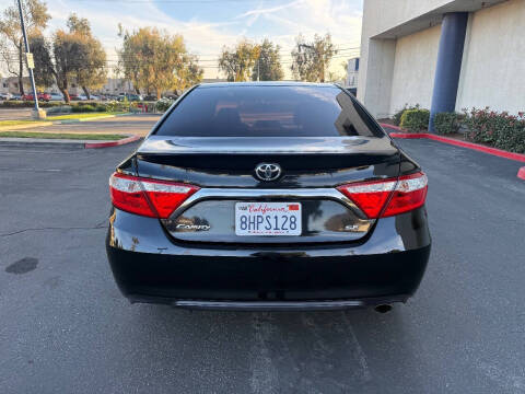 2015 Toyota Camry SE