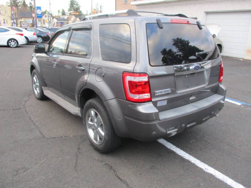 2011 Ford Escape Limited photo 4