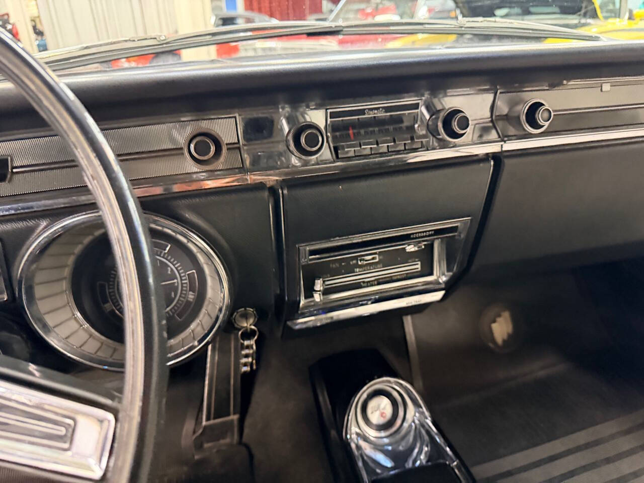 1965 Buick Wildcat 26