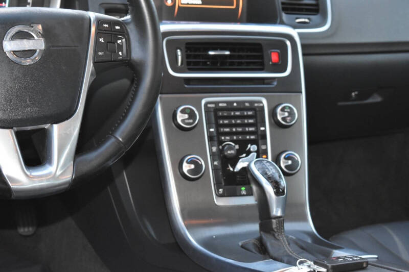 2015 Volvo V60 T5 Drive-E Premier