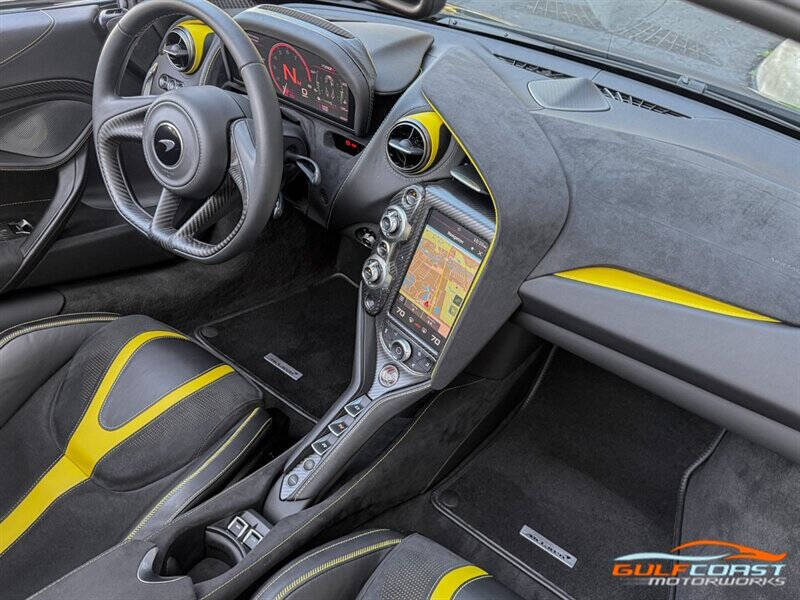 2022 McLaren 720S Spider Performance