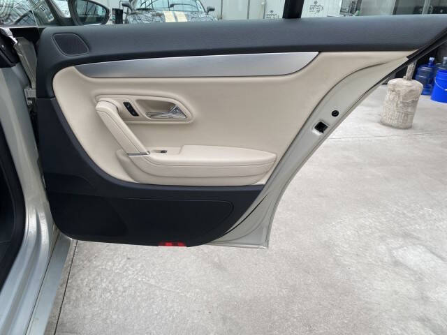 2010 Volkswagen CC Luxury