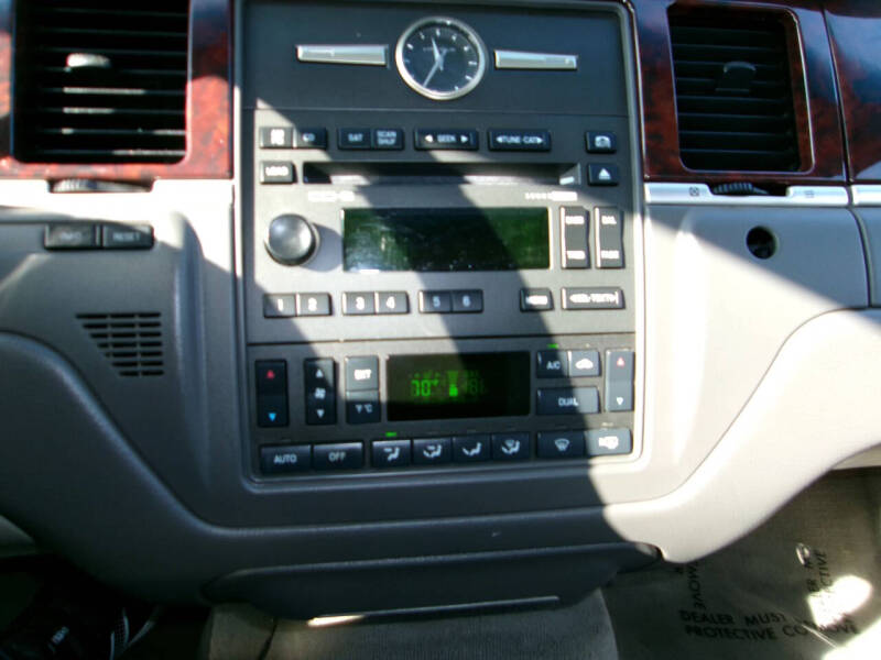 2007 Lincoln Town Car Signature Limited