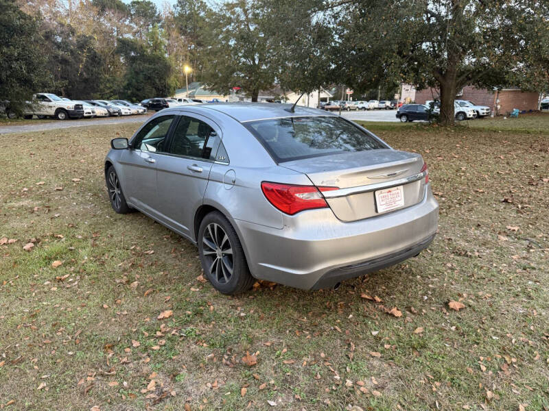 2013 Chrysler 200 Touring