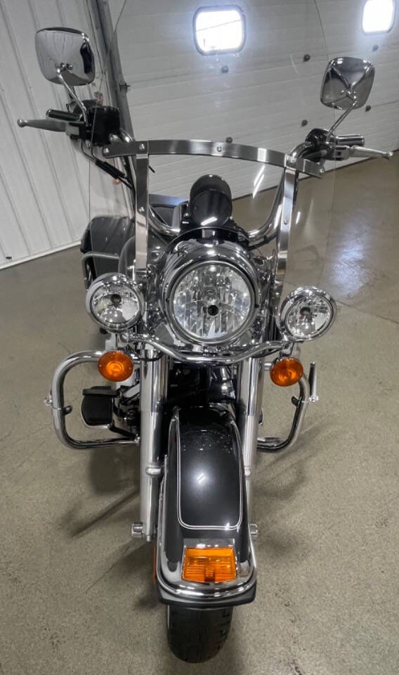 Harley-DavidsonPolice Road King2