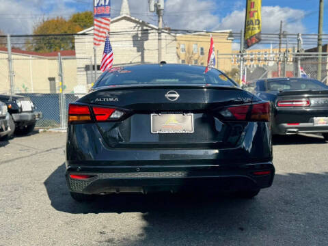 2023 Nissan Altima 2.5 SV