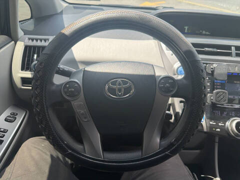 2017 Toyota Prius v Two