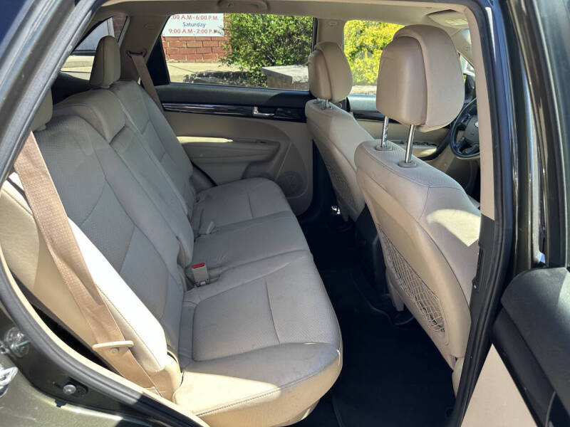 2013 Kia Sorento LX