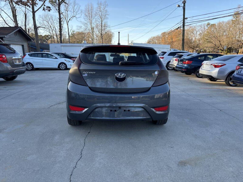 2012 Hyundai Accent SE