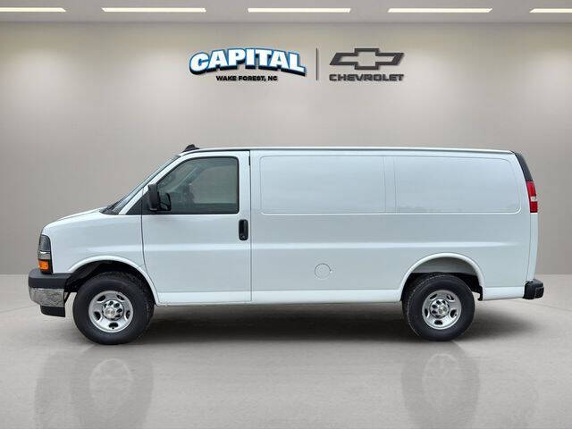2025 Chevrolet Express 2500