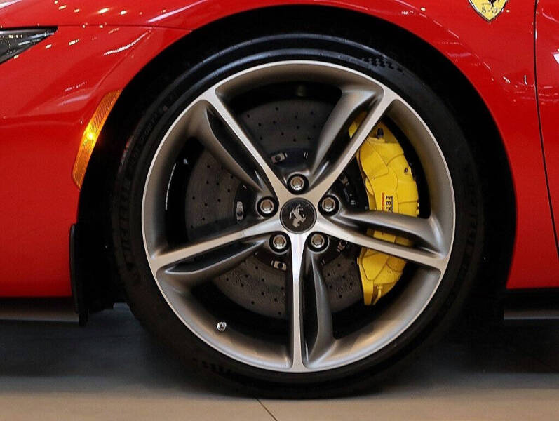 2024 Ferrari 296 GTS