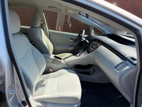 2012 Toyota Prius Two