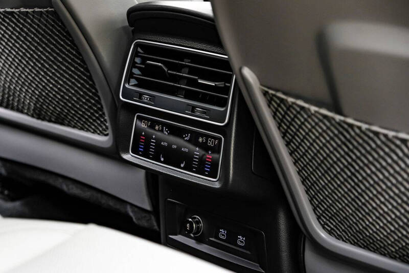 2021 Audi SQ8 4.0T quattro Prestige