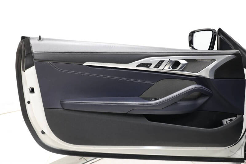 2020 BMW 8 Series 840i