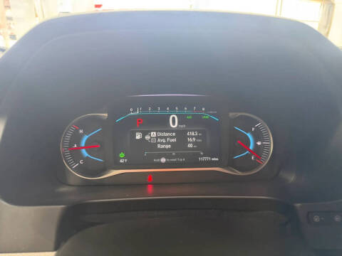 2019 Honda Pilot Touring w/Rear Captain's Chairs