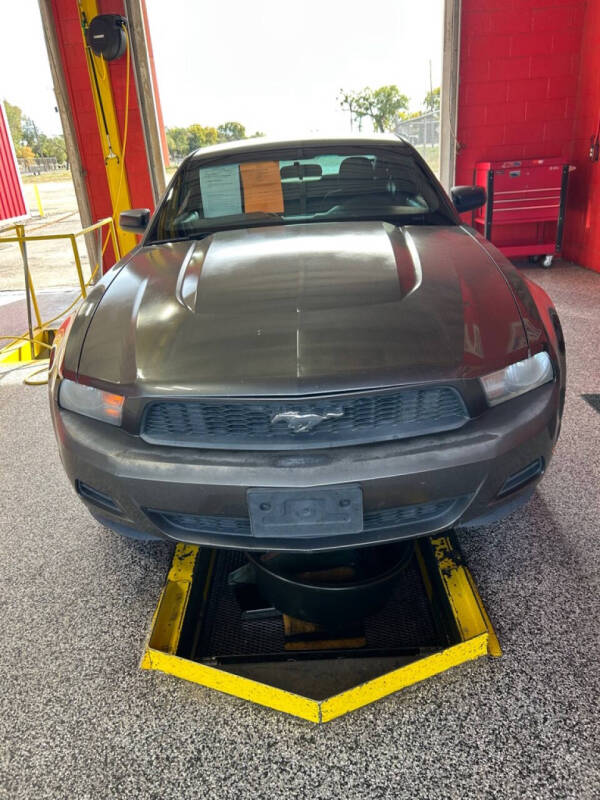 2010 Ford Mustang V6's photo