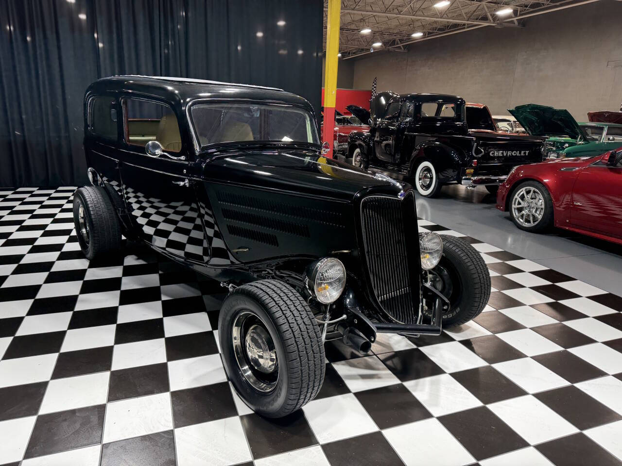 1933 Ford Tudor 5