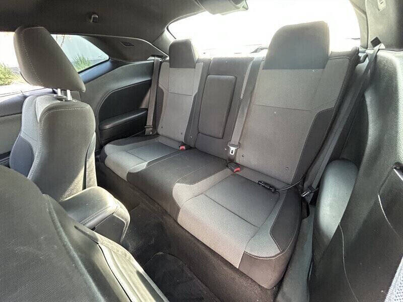 2015 Dodge Challenger SXT