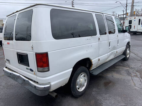 2009 Ford E-Series E-350 SD XL