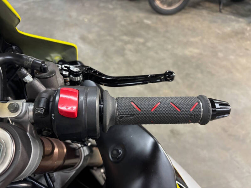 2005 Suzuki GSX-R 1000