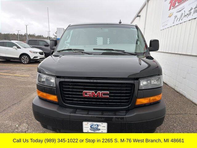 2022 GMC Savana 2500