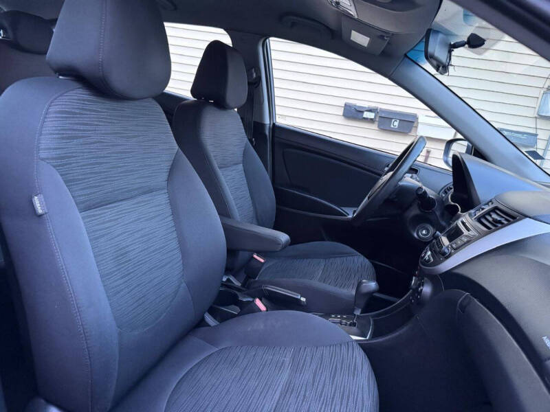 2017 Hyundai Accent SE