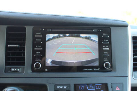 2020 Toyota Sienna XLE 8-Passenger