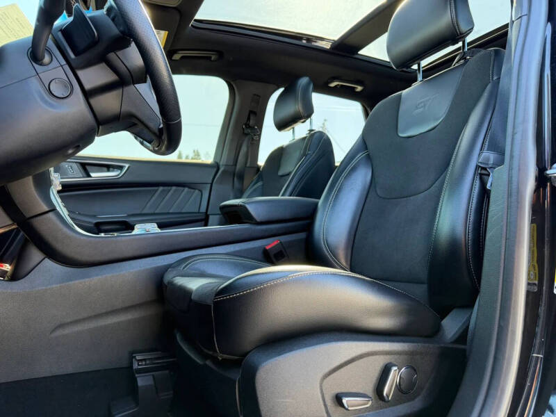 2019 Ford Edge ST