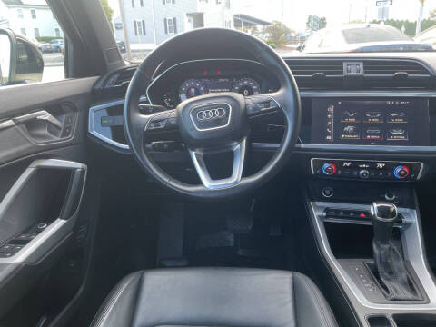 2022 Audi Q3 quattro S line Premium 45 TFSI