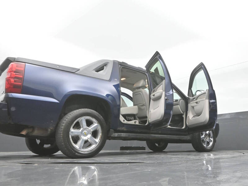 2011 Chevrolet Avalanche LT