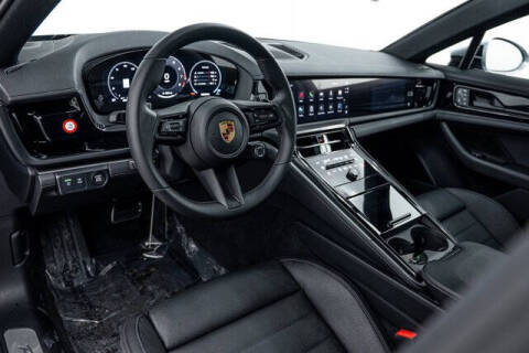 2025 Porsche Panamera 4