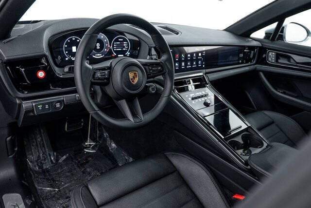 2025 Porsche Panamera 4
