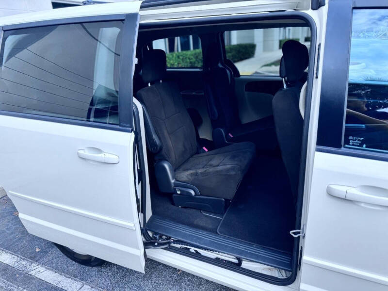 2013 Dodge Grand Caravan SE