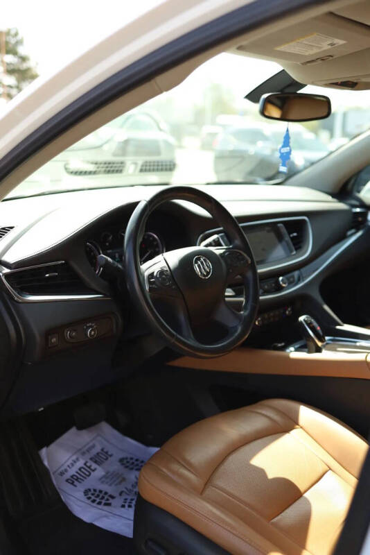 2018 Buick Enclave Essence