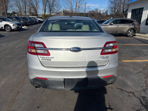 2015 Ford Taurus Limited