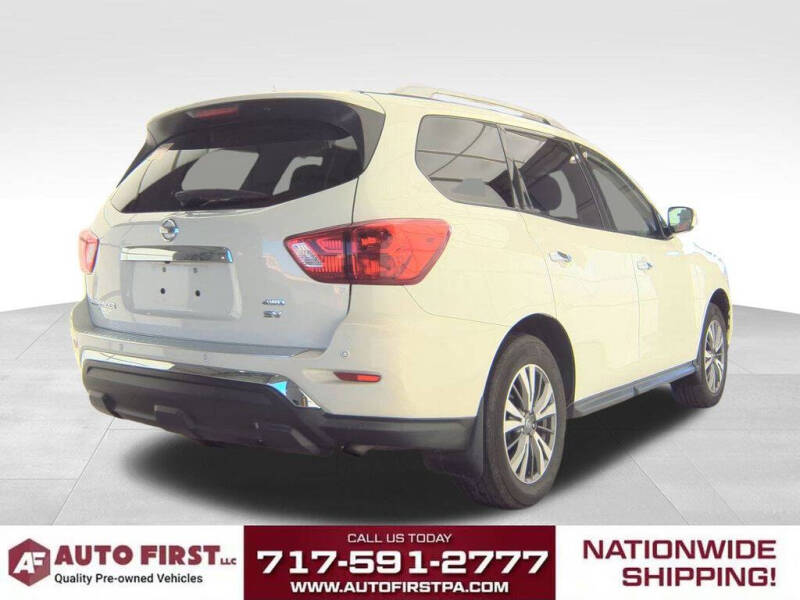 2020 Nissan Pathfinder SV