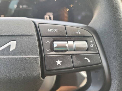 2025 Kia K4 LX