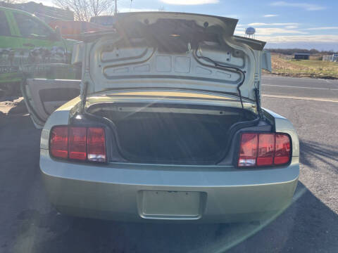 2005 Ford Mustang V6 Premium