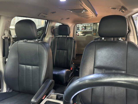 2016 Chrysler Town and Country Touring