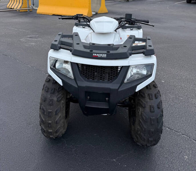 2022 TRACKER OFF ROAD 90