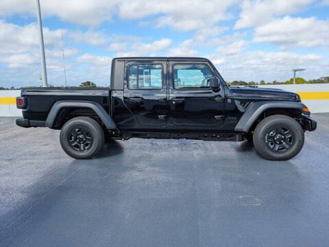 2026 Jeep Gladiator Sport